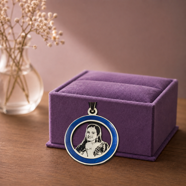 Round with Color Pendant